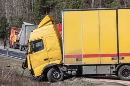 Truck accident injury lawyer